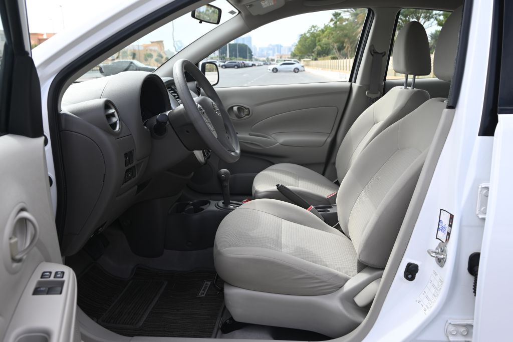 Nissan Sunny SV (2021)