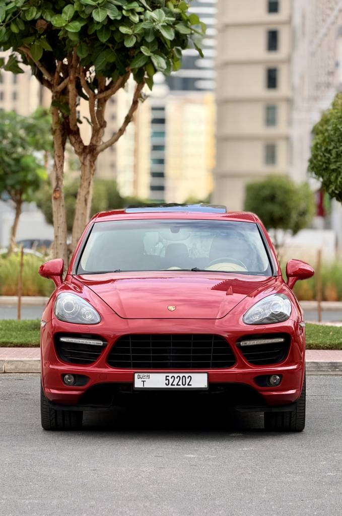 Porsche Cayenne GTS (2013)