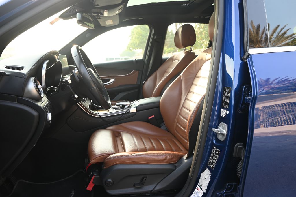 Mercedes-Benz GLC 300 Std (2018)