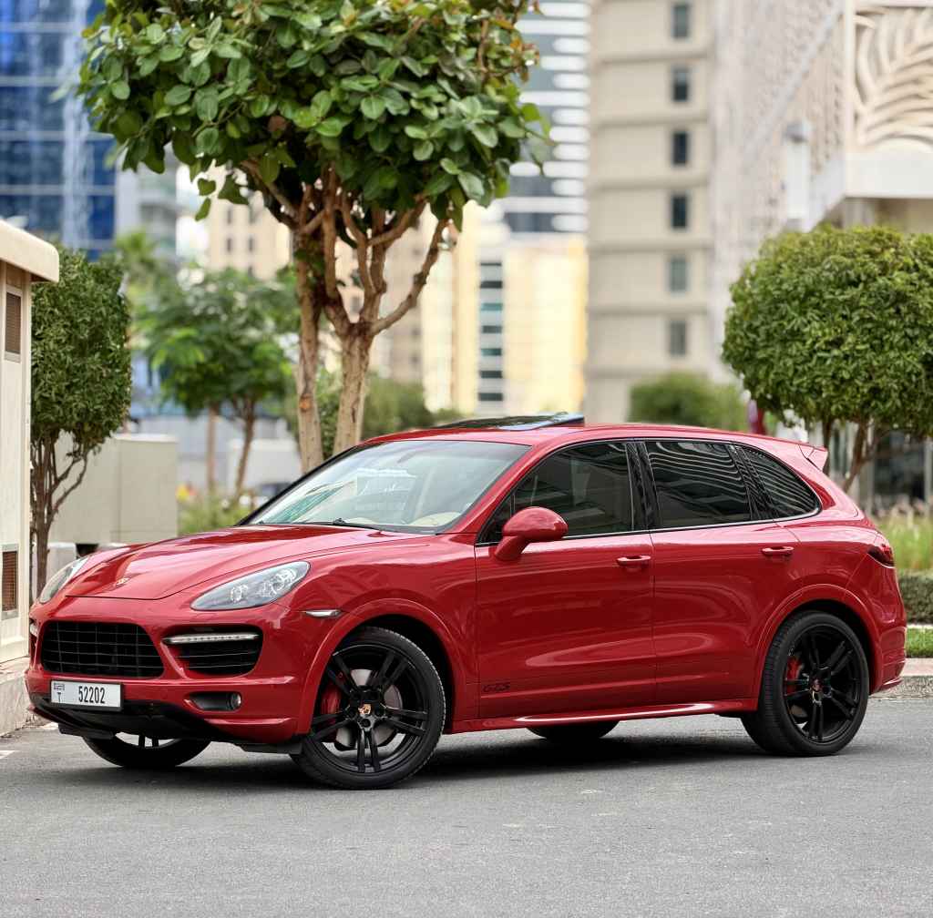 Porsche Cayenne GTS (2013)