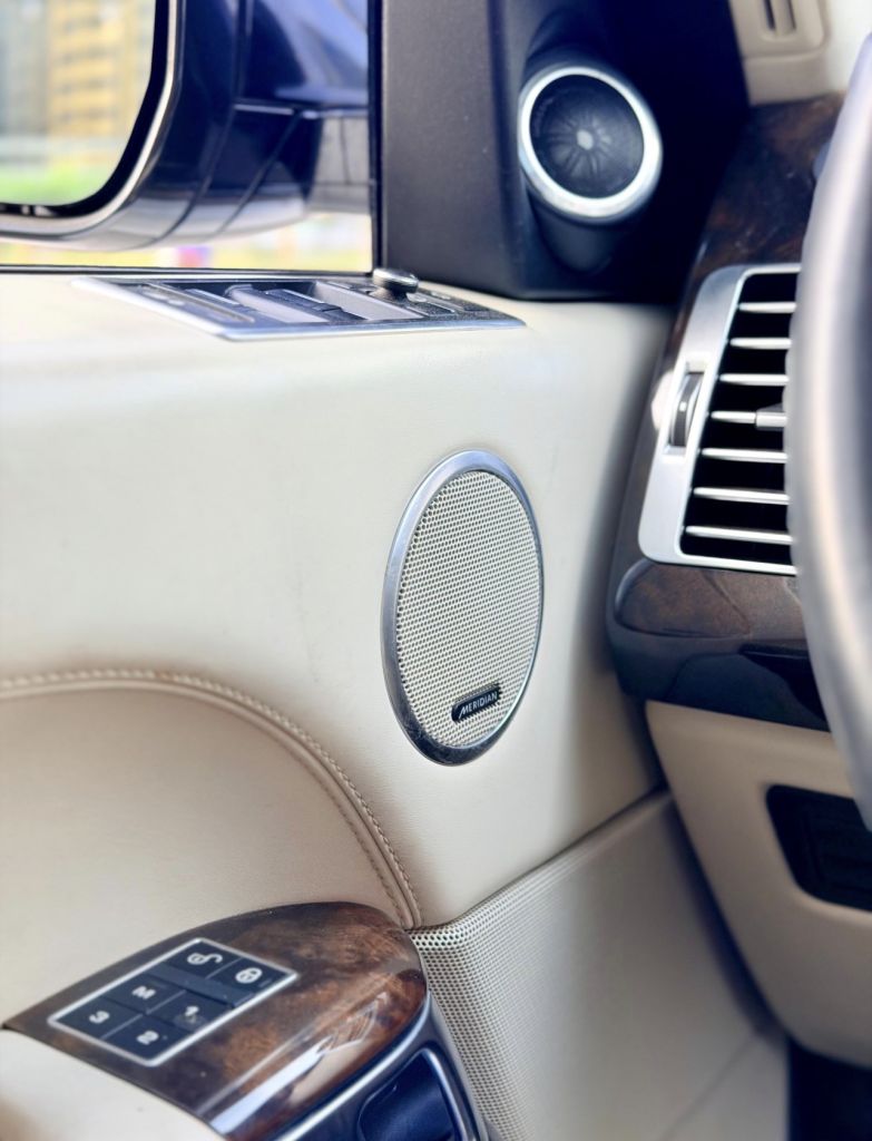 Land Rover Range Rover Vogue SE (2014)