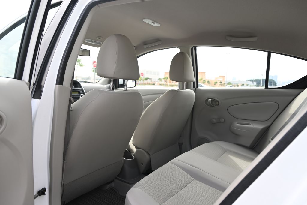 Nissan Sunny SV (2021)