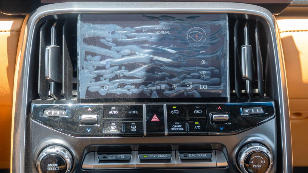 Lexus LX700h Signature (2025)